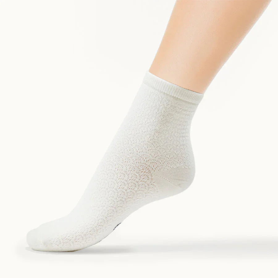 Chaussettes - MAILLE AJUSTÉE ÉCRUE - image 1