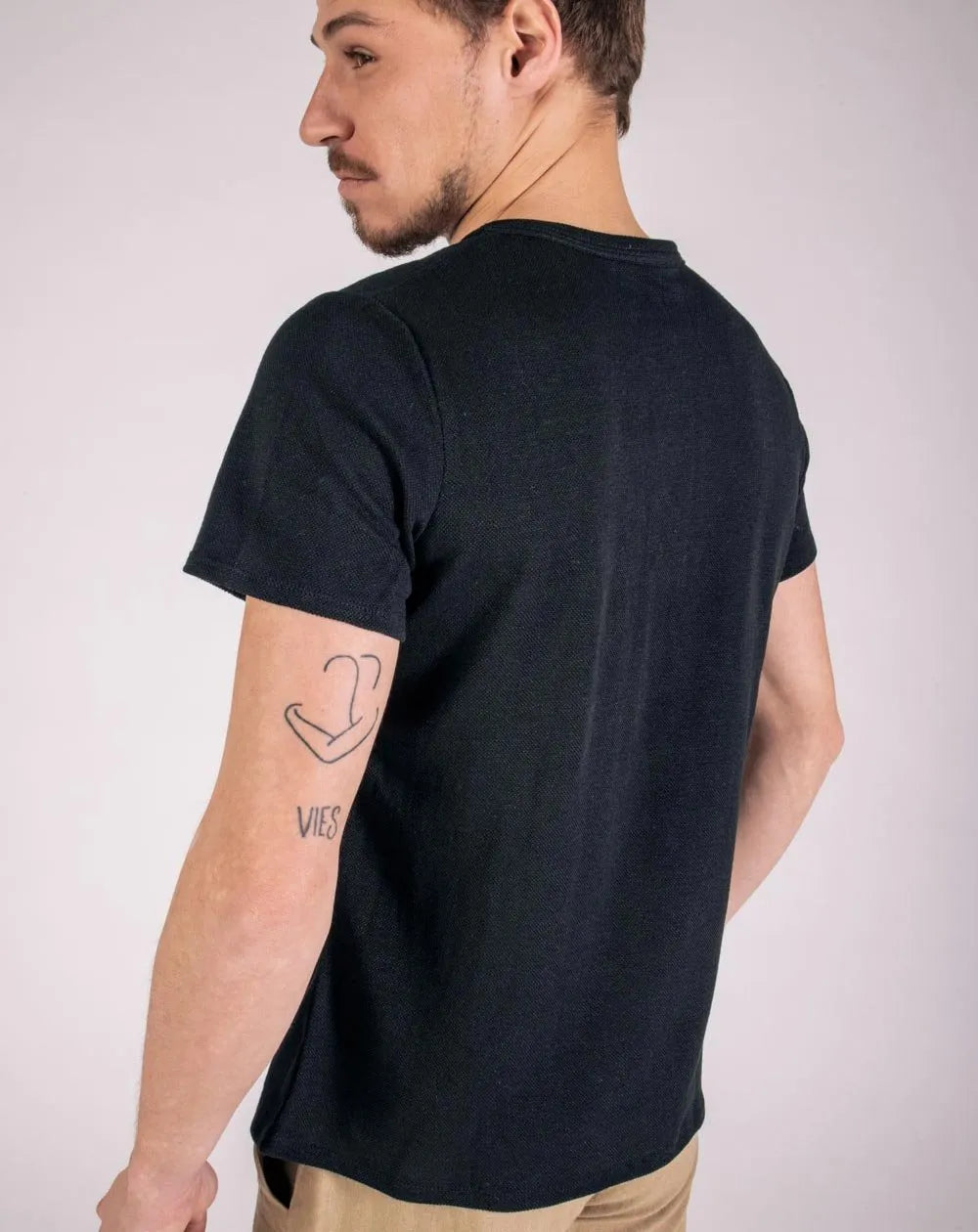T-shirt - ZORRIE MANCHES COURTES - Noir Sans col - image 2